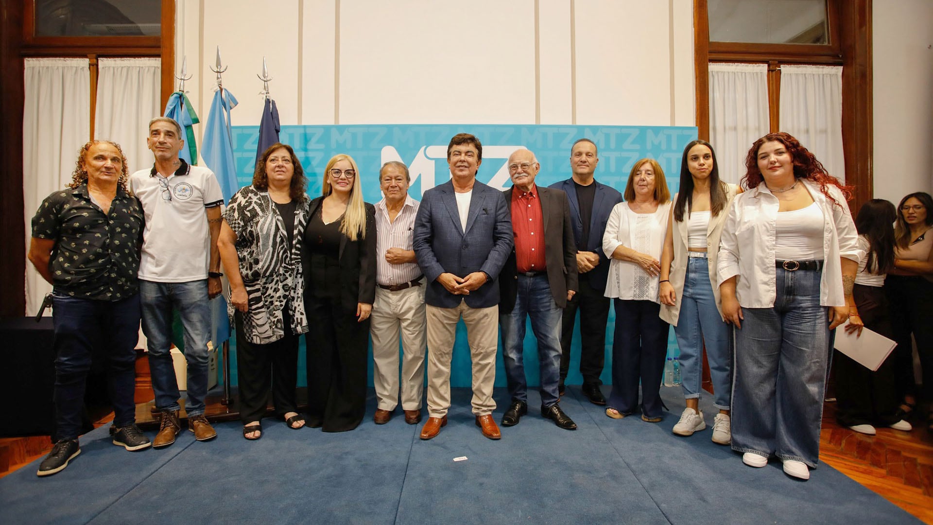 Flores fue históricamente opositor a Espinoza (@ferespinozaok)