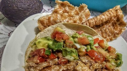 ¿Se te antojan? Conoce qué son los “tacos placeros”, un alimento tan sencillo como delicioso en México 