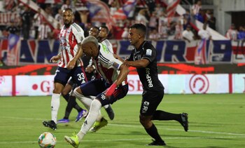 Junior vs. América