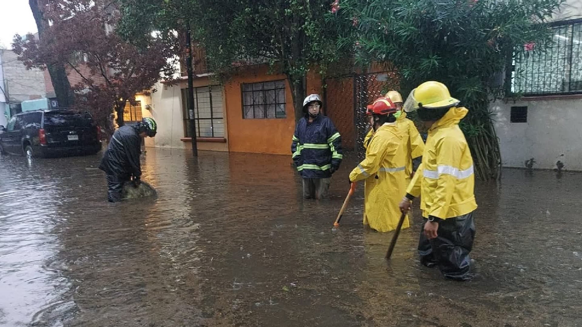 Inundaciones Edomex caos vial lluvias (Foto: Protección Civil Tlalnepantla/FB)
