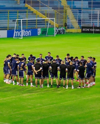 Los compromisos de repesca servirán para realizar los ajustes tácticos necesarios en el esquema de Pompei (Cortesía: @AlianzaFC_sv).