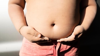 Traumas infantiles ligados a un mayor riesgo de obesidad, pero un adulto que atento puede marcar la diferencia