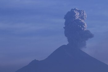 Los fragmentos incandescentes alcanzaron una