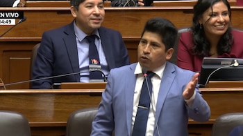 Diputado Jesús Pérez grita que las cifras de criminalidad “no son huev***s” y ministro César Astudillo abandona pleno