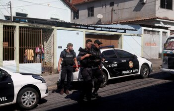 Policías en Vila Cruzeiro tras