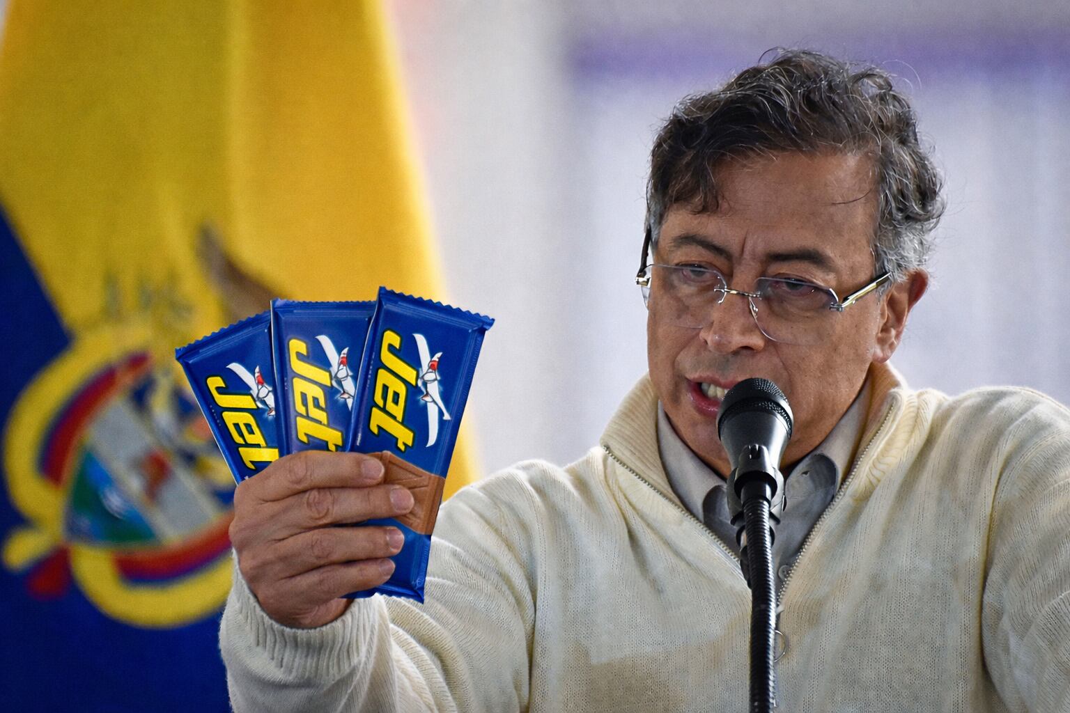El presidente Gustavo Petro reaccionó en X a la reducción del precio de la chocolatina Jet y la citó como ejemplo de la tendencia a la baja de la inflación- crédito Colprensa/Chocolates Jet