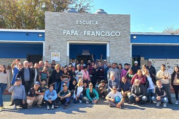 Escuela Papa Francisco- Puerta de