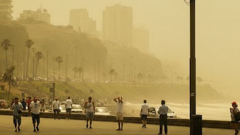 Lima soporta calor extremo que