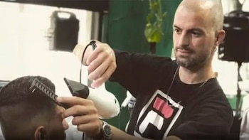 Murió un peluquero argentino en