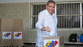 Edmundo González Urrutia saludó el