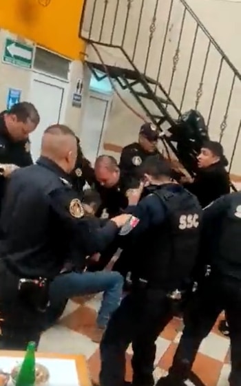 Los oficiales acudieron a separar