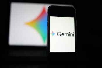Puedes usar Gemini para programar