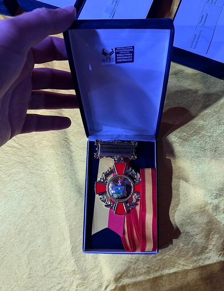 Christian Asinelli recibió en Quito la Medalla al Mérito Oswaldo Guayasamín por su aporte al desarrollo de Pichincha