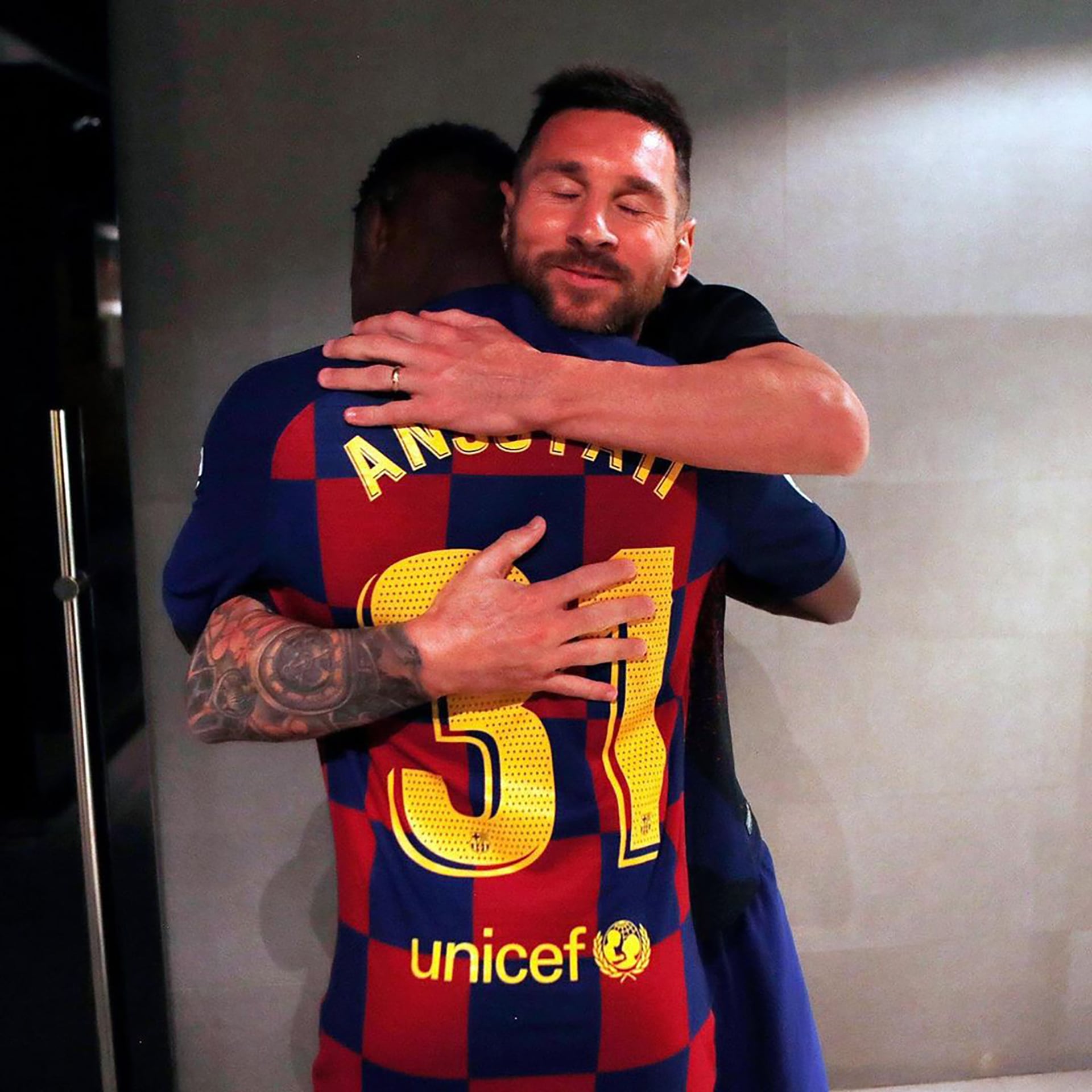 Ansu Fati fue llamado a ser el heredero de Messi en el Barcelona tras su marcha en 2021 (@leomessi)