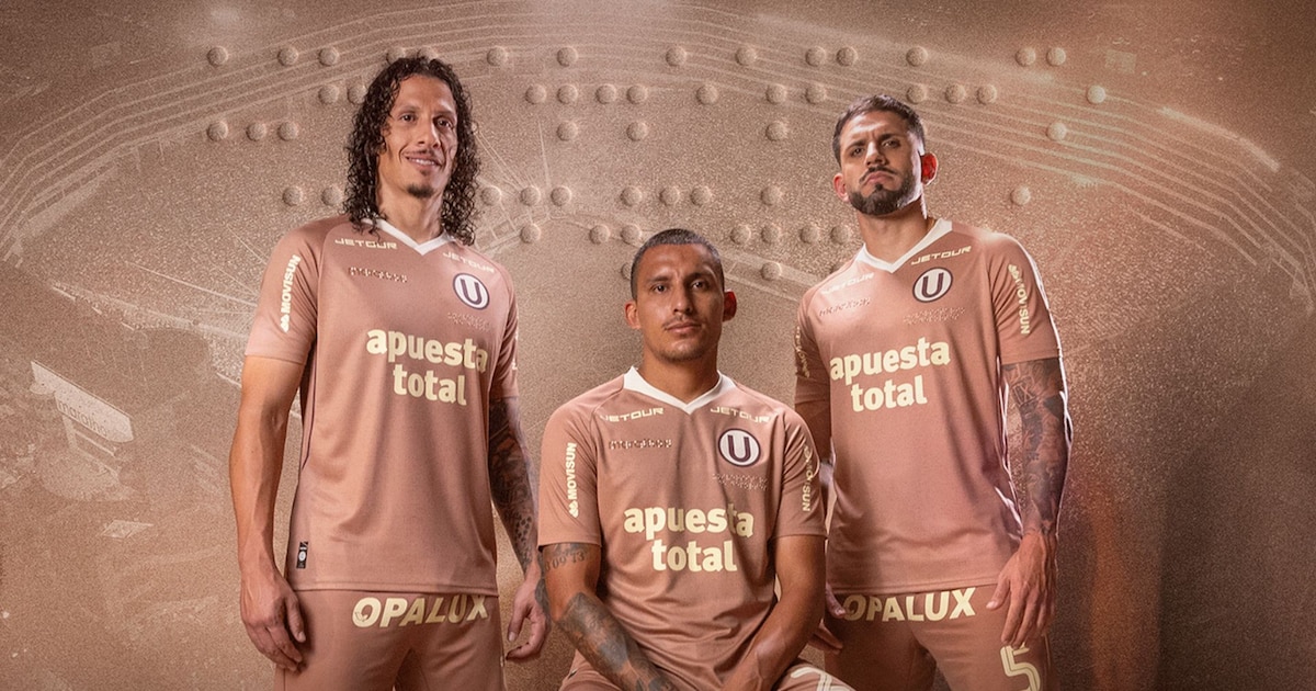 Universitario presenta camiseta con detalles en braille para hinchas con discapacidad visual