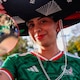 Identifican al aficionado que mojó con cerveza a Tere Fifas en el México vs Chequia y pide disculpas