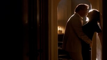 Tom y Susan exploran una