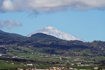 Vista del Teide con nieve,