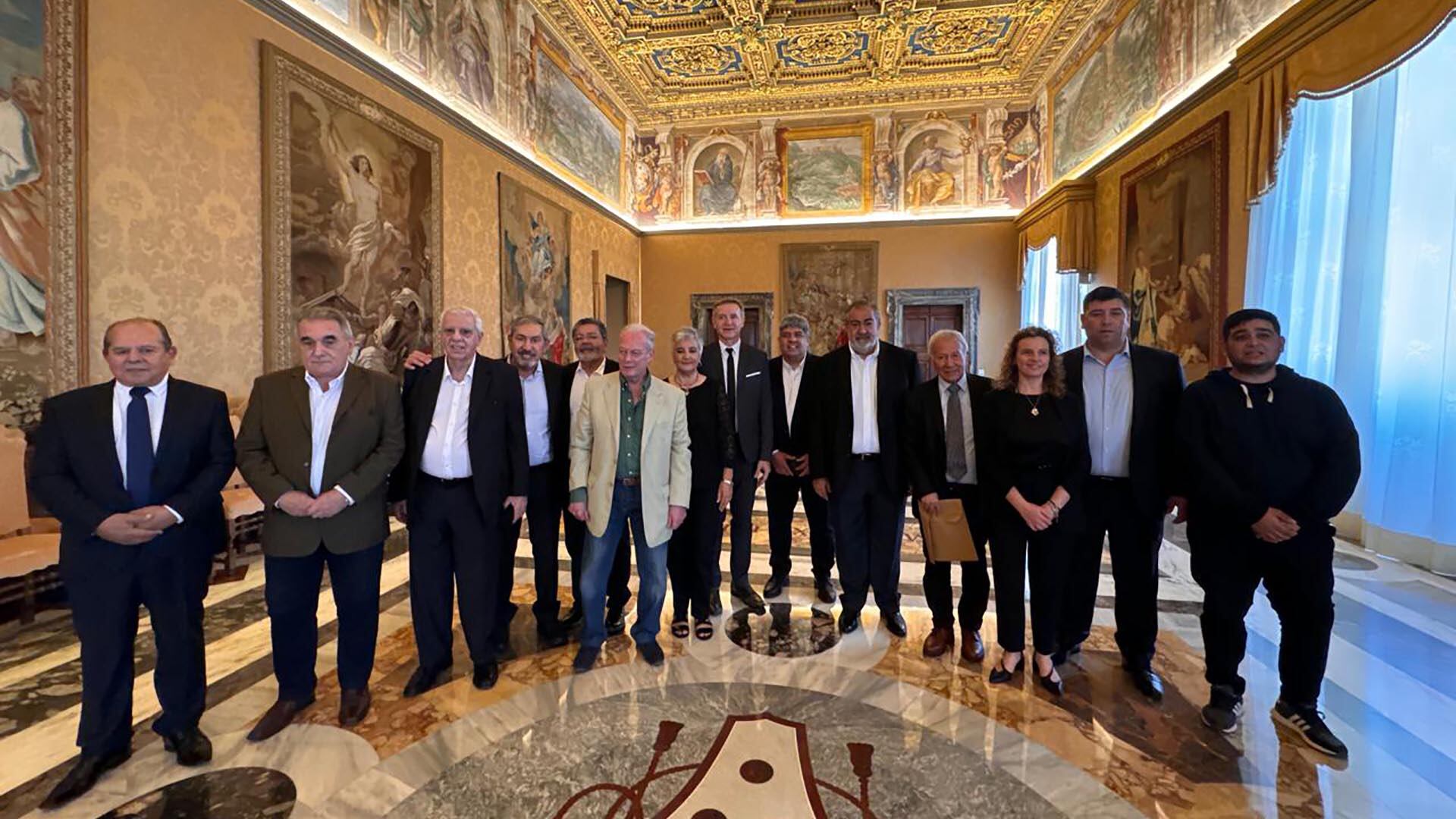 Los dirigentes de la CGT posaron antes de reunirse con el papa Francisco