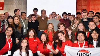 Con una gira patagónica, el presidente de la UCR llamó a “construir una alternativa nacional”