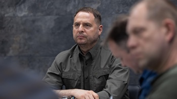 Zelenski saca del equipo negociador