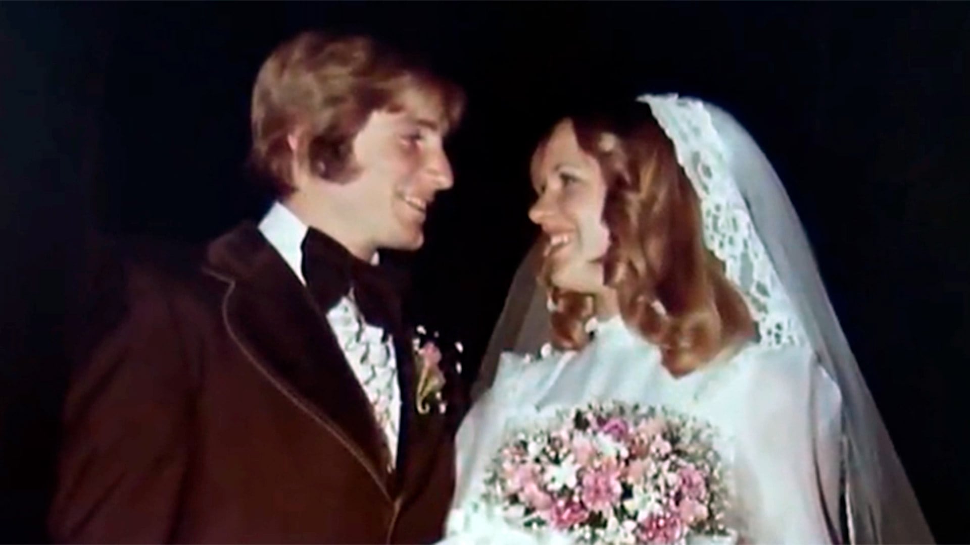 Bruce y Beckie Maier cuando se casaron hace 50 años atrás