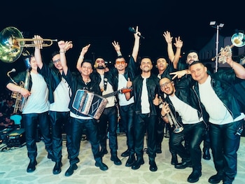 El debate sobre la continuidad de la banda revela tensiones internas y el deseo de mantener la identidad original - crédito bandadelaventurero / Instagram
