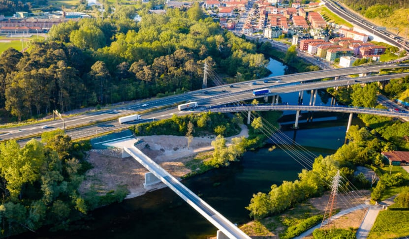 Una mujer enferma y en situación precaria es desahuciada de su piso tras una denuncia de su propio hijo, que recibió la casa en una donación que ella misma favoreció