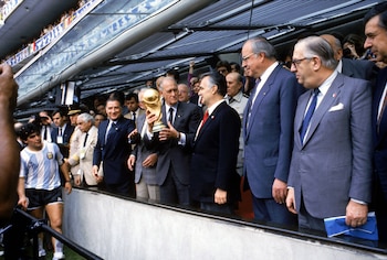 FIFA President Joao Havelange (c)