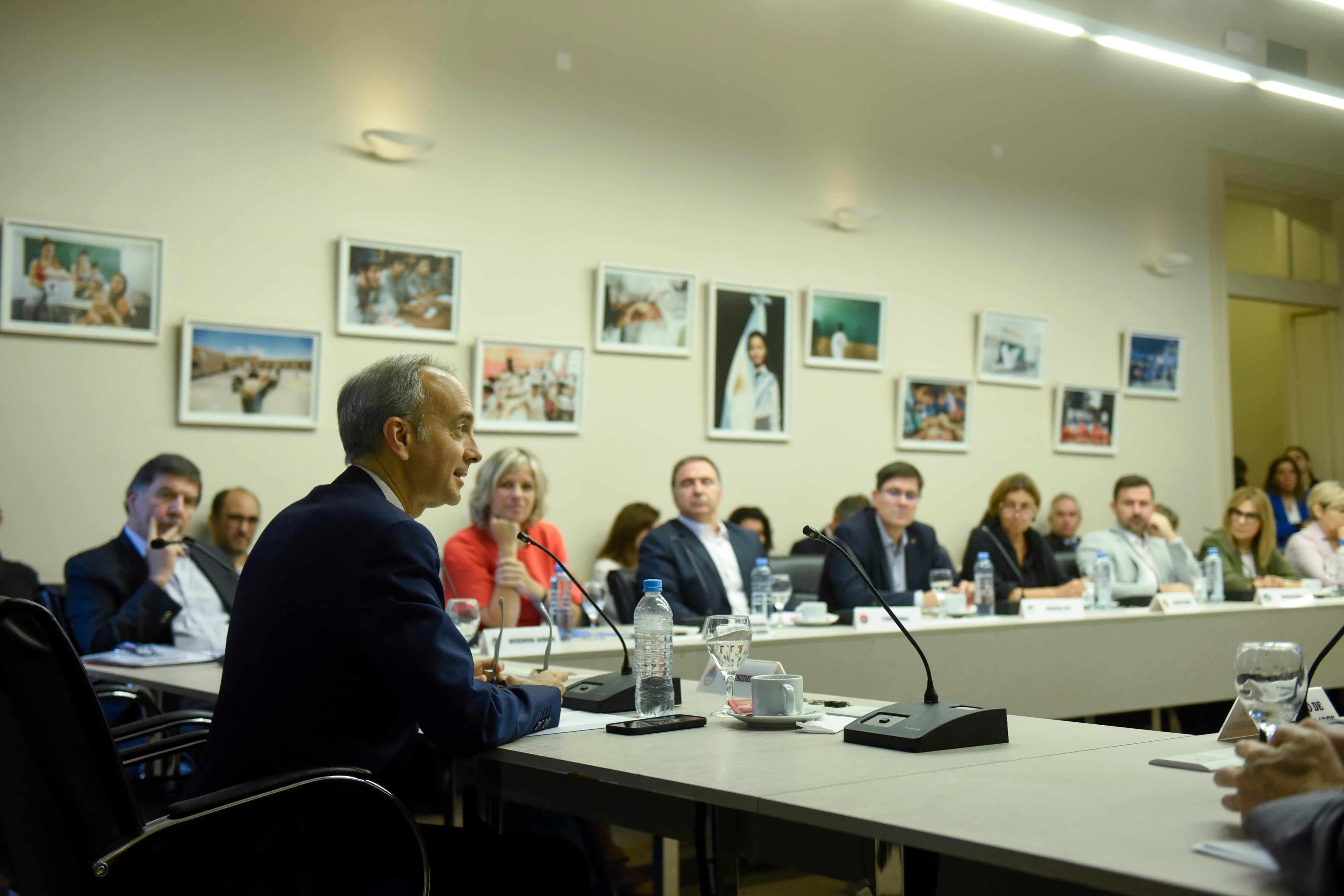 El Consejo Federal de Educación anunció en mayo de 2024 el Compromiso Federal por la Alfabetización: las provincias y la Nación diseñaron planes para mejorar el aprendizaje de la lectura.