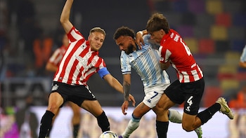 Racing y Estudiantes empatan por