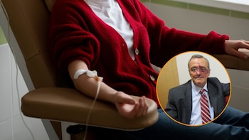 Una paciente recibiendo quimioterapia (Freepik)