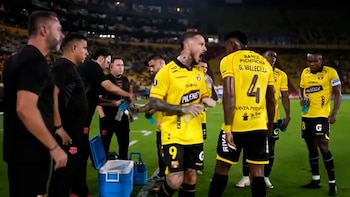 El insulto de Pipa Benedetto a sus compañeros en medio de la derrota de Barcelona de Ecuador por la Copa Libertadores