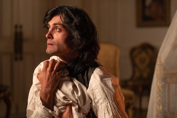 Rafael no sabe si Lucas sigue respirando en 'Valle Salvaje' (RTVE).