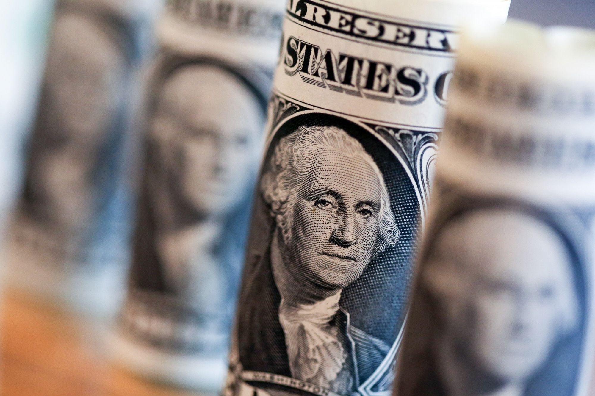 El dólar mayorista sube 2% en lo que va de agosto.