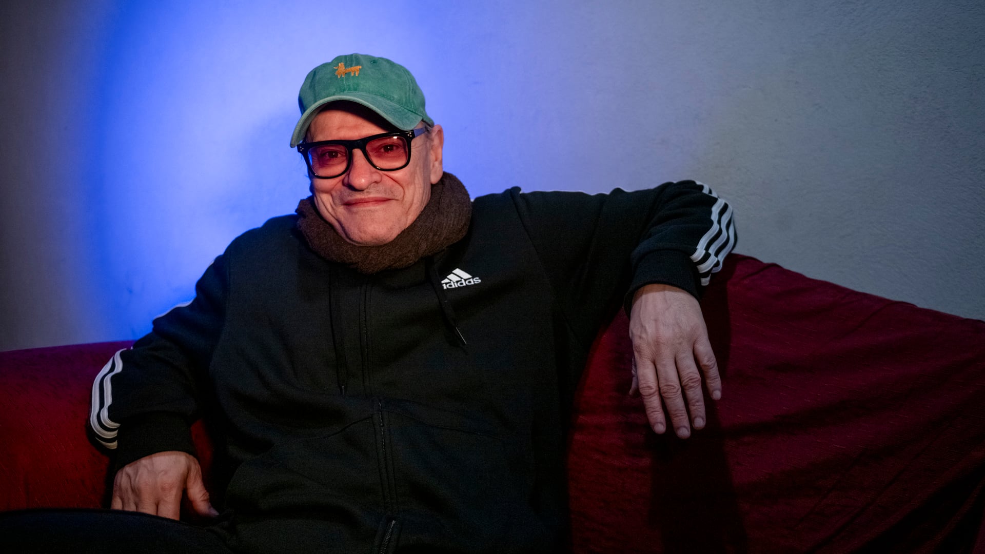 Belloso vincula a Peter Thiel, Curtis Yarvin y Nick Land con corrientes que cuestionan la democracia desde una