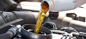 Cambio del aceite del motor. (lufilsur)