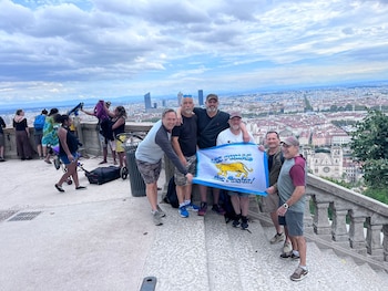 Los seis amigos que asisten