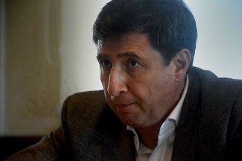 "Armamos un Comité de Emergencia a nivel nacional y un Comité de Emergencia Social en cada barrio. Tenemos tres objetivos: el IFE, reforzar la asistencia a través de la tarjeta alimentar con una recarga adicional y el refuerzo de los comedores escolares", descató Daniel Arroyo