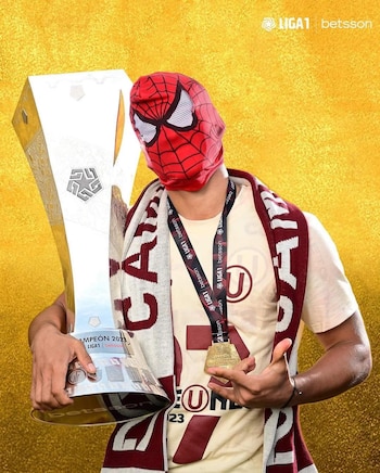 La máscara del hombre araña