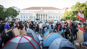 Los manifestantes por la crisis de vivienda en Portugal desafían al Gobierno y volverán a acampar en Lisboa