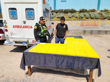 La intervención se realizó cerca del Hospital Regional de Ayacucho luego de que la unidad trasladara a un menor lesionado. La droga estaba oculta en un compartimento del sistema de aire acondicionado. Difusión