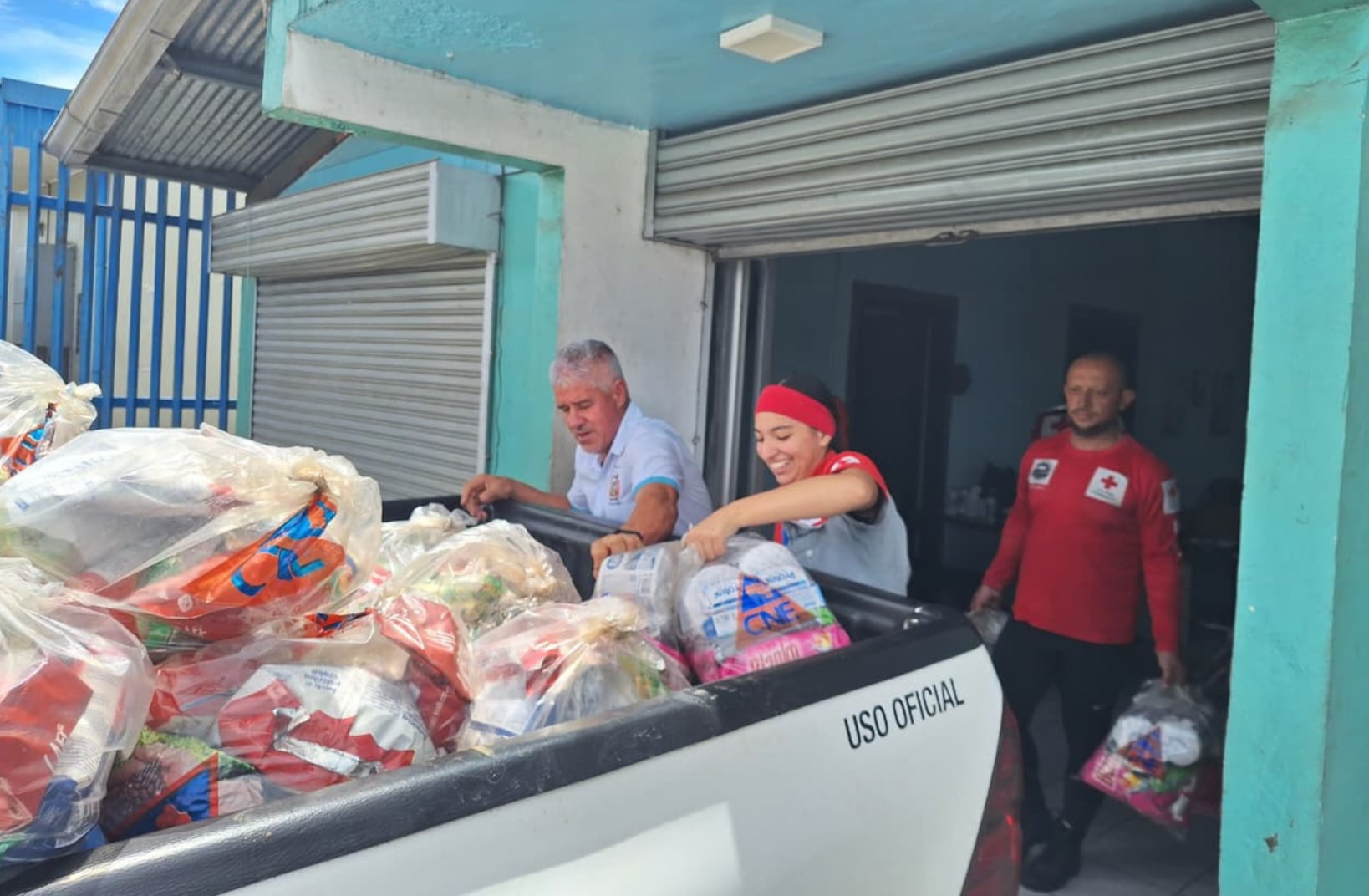 Lluvias en Costa Rica mantienen 264 personas y seis mascotas en albergues: afectados reciben ayuda humanitaria