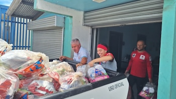 Lluvias en Costa Rica mantienen 264 personas y seis mascotas en albergues: afectados reciben ayuda humanitaria