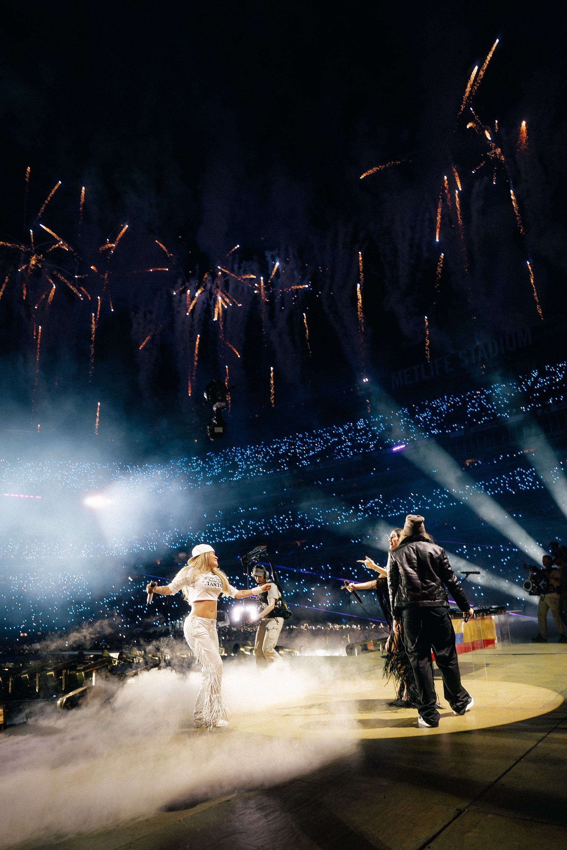 Karol G presentó una sección con mariachis integradas por mujeres y destacó que su disco busca honrar a la música latina y a los países que visitó
