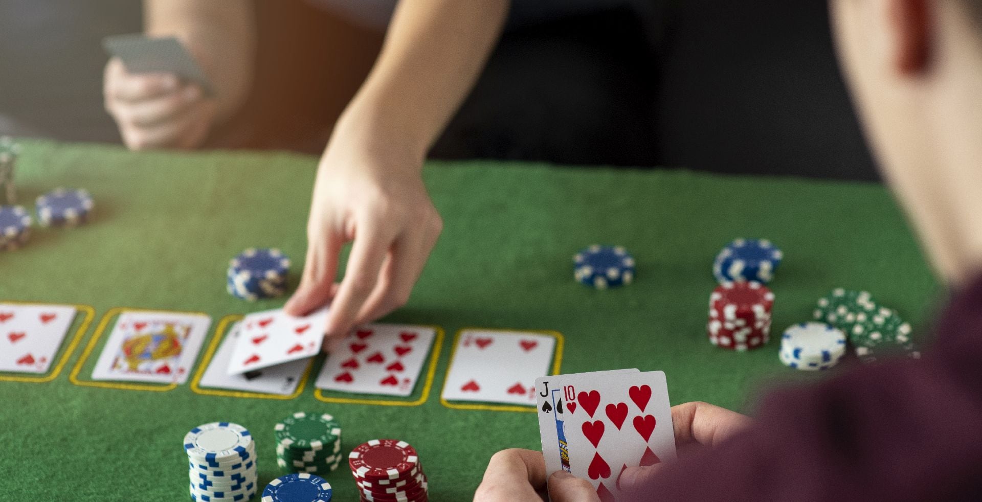 La diputada Mónica Frade afirmó que la iniciativa del Gobierno responde al lobby de casinos, loterías y operadores del sector del juego (Freepik)