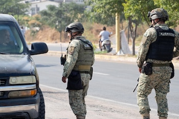 Los 31 migrantes fueron rescatados durante un cateo realizado en julio de 2024.