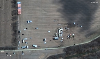 La fuga del oleoducto Keystone vertió casi 13.000 barriles de crudo pesado en un arroyo del condado de Washington y dejó residuos de petróleo en 14 hectáreas (Handout via REUTERS)