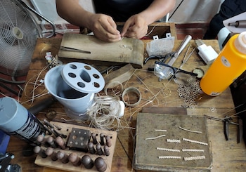 La filigrana es una de las tradiciones artesanales más representativas de Mompox y se trabaja en oro y plata -crédito Eva García/EFE