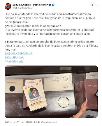 Miguel Grisales cuestionó la entrega de biblias en el Congreso y defendió la neutralidad religiosa del Estado - crédito @MiguelGrisalesS/X